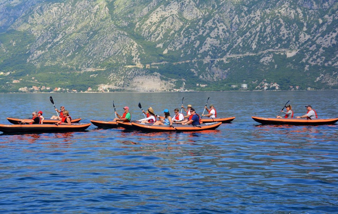 Montenegro Backpackers Home Kotor Exterior photo