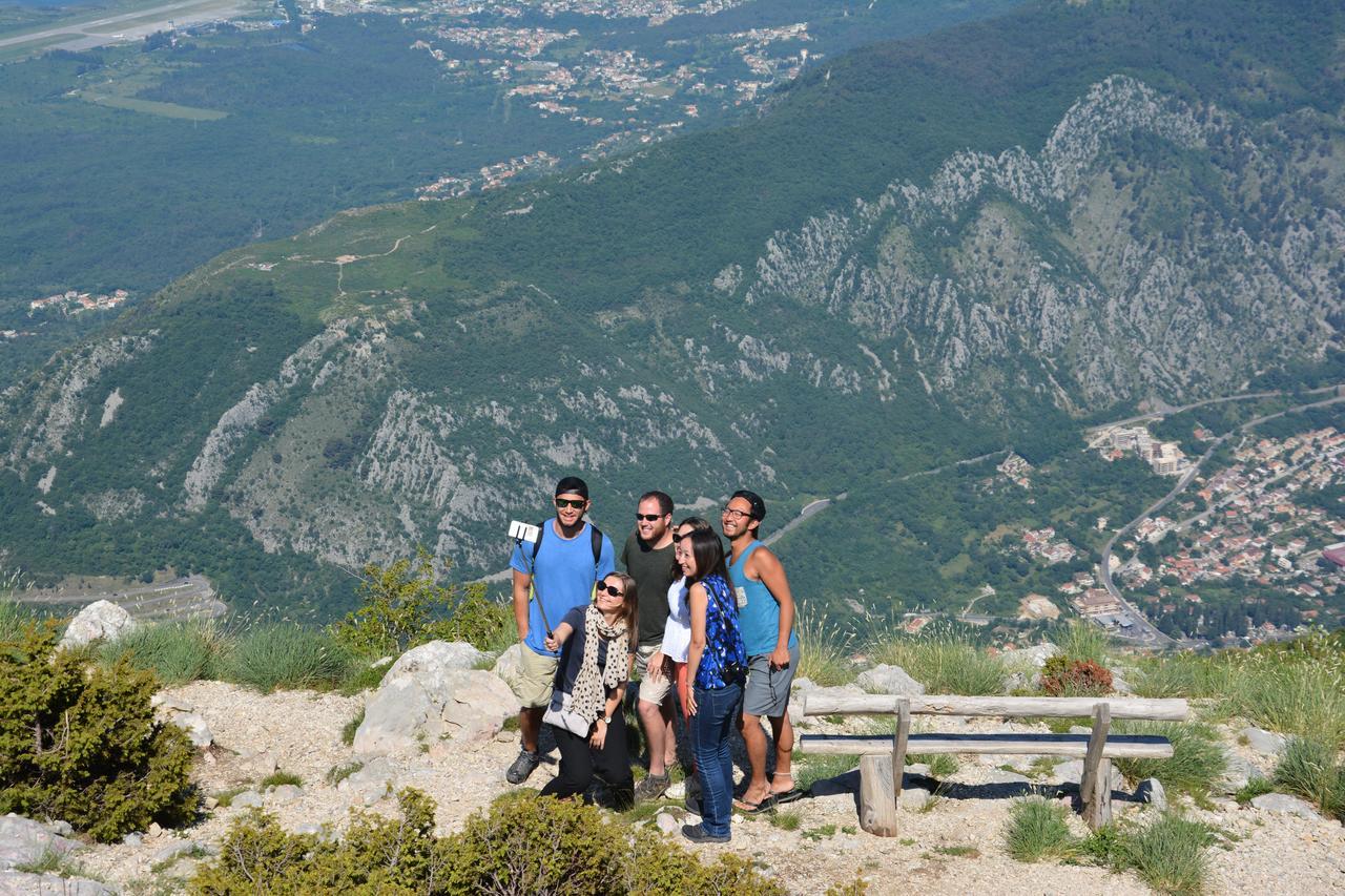 Montenegro Backpackers Home Kotor Exterior photo